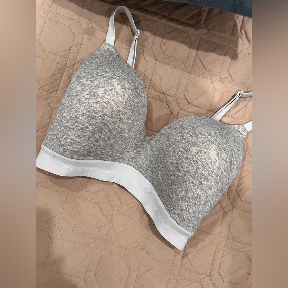 NWT Victoria Secret soft cup Bra